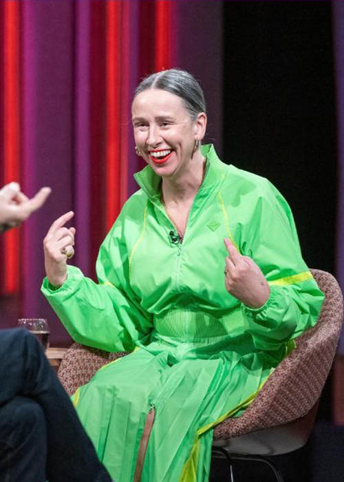 La estilista Jan Brierton conmueve a los espectadores de Tommy Tiernan al explicar cómo su carrera soñada se desarrolló en sus 40 años