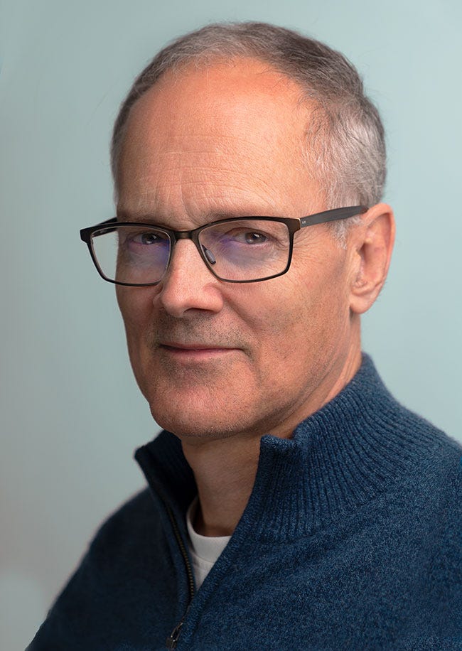 United Airlines introduce nueva regla para pasajeros que escuchan música, videos