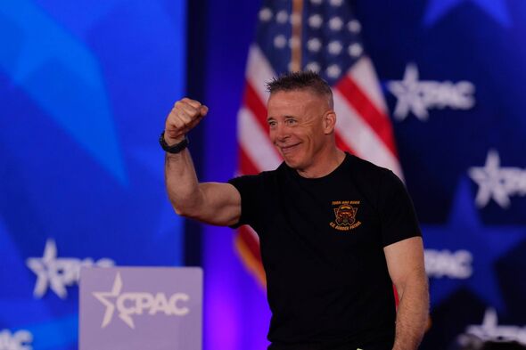 Administração Trump bloqueia Greg Bovino dos contas de redes sociais após ele ‘recusar’ sair do sistema