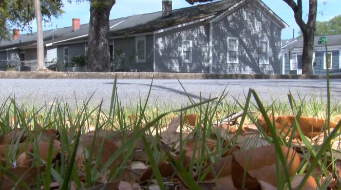 A polícia de Savannah pede que as trocas sejam feitas com segurança após uma série de assaltos no Marketplace do Facebook