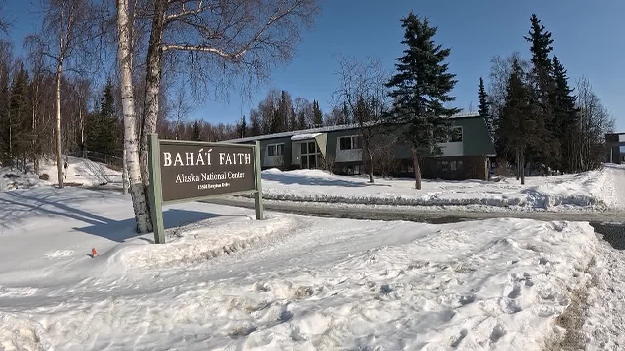 Um fardo pesado: a opressão iraniana atinge o lar em Alaska