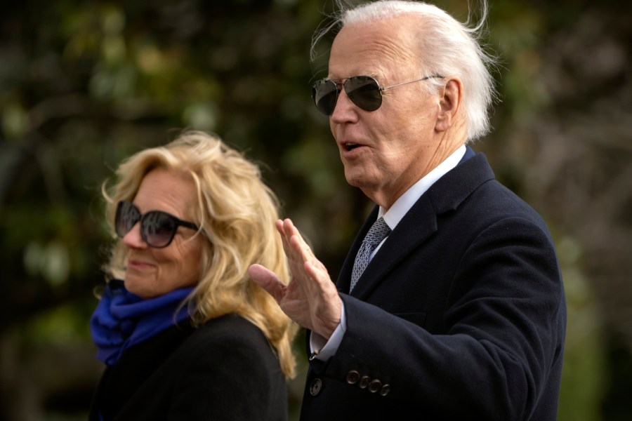 Família de Biden adota cães de abrigo no leste do Tennessee